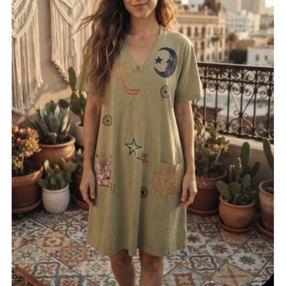 VTG No 1 Funwear Factory Sz XL Dress Celestial Moon Star Sun Artwear T-Shirt